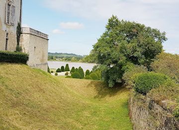 france/aquitaine/attraction/chateau-de-vayres