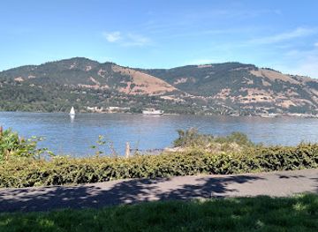 oregon/columbia-river-gorge/attraction/port-marina-park