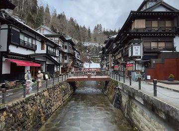 japan/dewa/attraction/ginzan-onsen