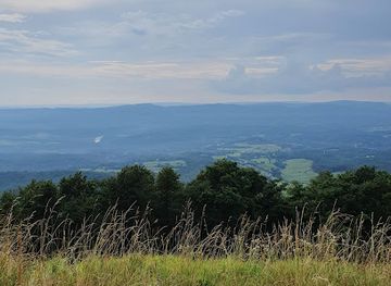 virginia/skyline-drive/attraction/elkwallow-picnic-area