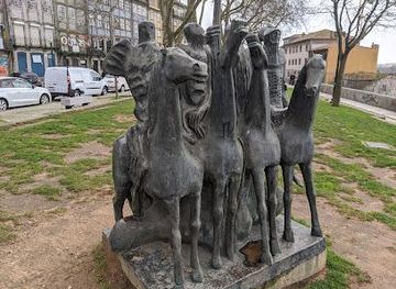 portugal/porto/attraction/fountain-of-the-virtues