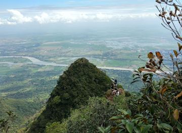 philippines/central-luzon/attraction/mount-arayat-national-park