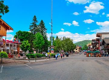 washington/leavenworth/attraction/leavenworth-square