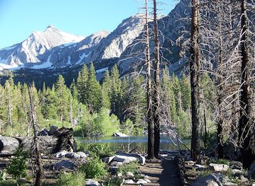 california/mammoth-lakes/attraction/sherwin-lakes-trailhead