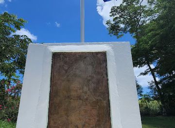 northern-mariana-islands/tinian/attraction/seabee-memorial