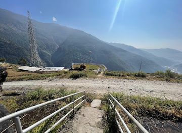 nepal/gosaikunda/attraction/chipletee-dhunga