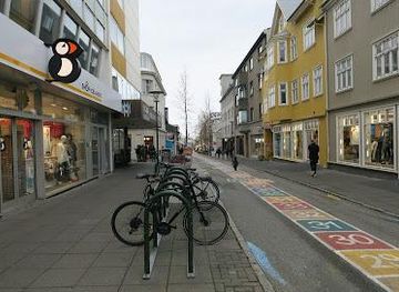 iceland/hafnarfjordur/attraction/laugavegur