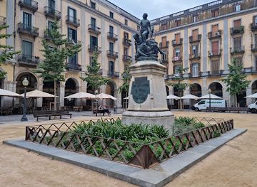 spain/girona/attraction/monumento-a-gerona