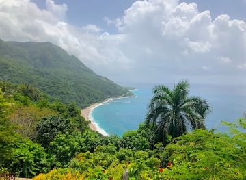 dominican-republic/sierra-de-bahoruco/attraction/paraiso-barahona