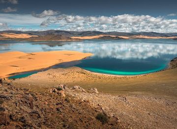 mongolia/khar-nuur/attraction/ulaagchiin-khar-lake