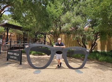 texas/lubbock/overton/attraction/buddy-holly-center