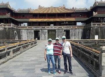 vietnam/hue/attraction/cong-ty-tnhh-viet-kham-pha