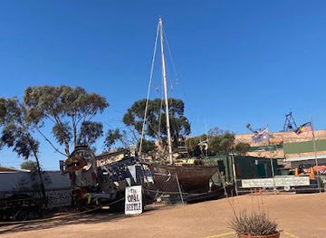 australia/outback/attraction/tom-s-opal-mine-tom-s-working-opal-mine