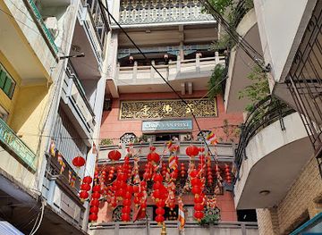 vietnam/ho-chi-minh-city/district-5/attraction/ten-thousand-buddha-temple