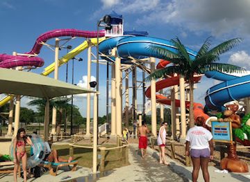 arkansas/arkansas-valley/attraction/parrot-island-waterpark
