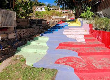sint-maarten/cupecoy-beach/attraction/colorful-stairs