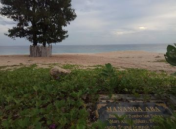 indonesia/east-nusa-tenggara/attraction/mananga-aba-beach