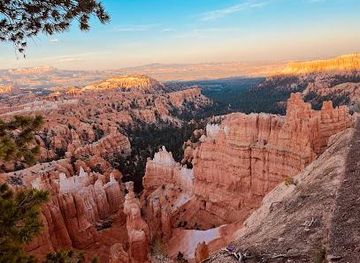 utah/bryce-canyon-city/attraction/rim-trail-bryce-point-trailhead