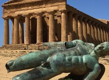 italy/taormina/attraction/sicily-day-by-day