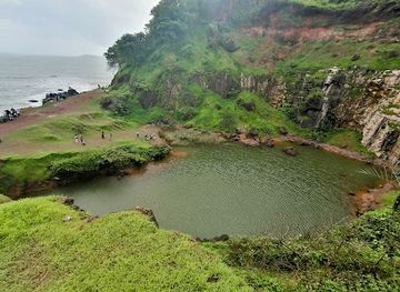 india/goa-beaches/attraction/heart-lake