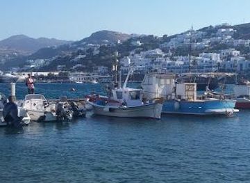 greece/cyclades/attraction/akti-kampani