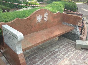 poland/tarnow/attraction/laweczka-przyjazni-polsko-wegierskiej