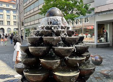 germany/nuremberg/attraction/schalenbrunnen