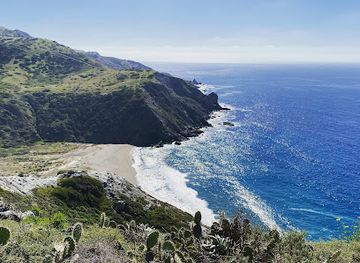 california/santa-catalina-island/attraction/ben-weston-beach