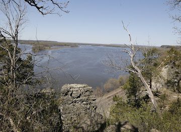 illinois/mississippi-palisades-state-park/attraction/sentinel-trail