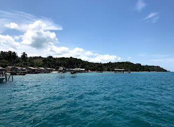 indonesia/riau-islands/attraction/cempah-island