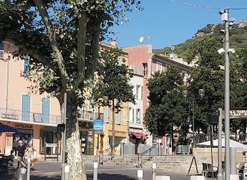 france/saint-tropez/attraction/office-of-tourism-hyeres