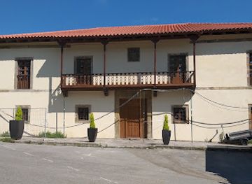 spain/asturias/attraction/palacio-de-abajo-de-cenera