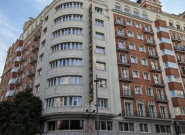 spain/madrid/gran-via/attraction/lobby-art-gallery-de-hotel-emperador