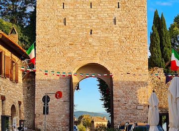 italy/assisi/attraction/porta-nuova