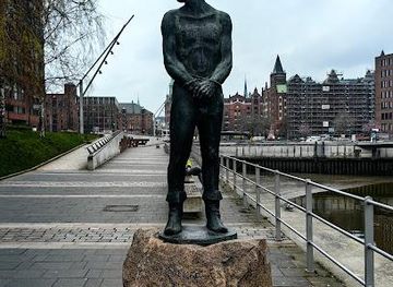 germany/hamburg/attraction/klaus-stortebeker