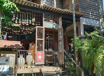 thailand/chiang-mai/attraction/baan-kang-wat