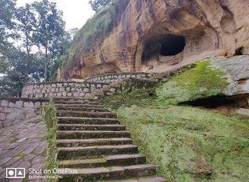india/east-india/attraction/the-sitabengra-jogimara-caves-surguja-district-chhattisgarh-india