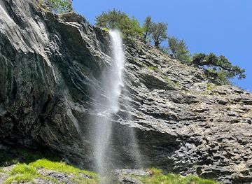 albania/korab-koritnik-nature-park/attraction/ujevara-e-rrogamit-rrogami-waterfall