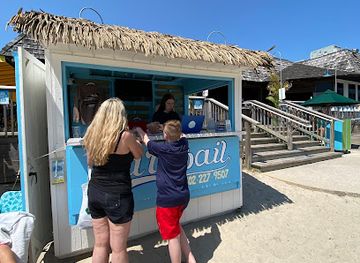 delaware/delaware-beaches/attraction/dewey-beach-parasail