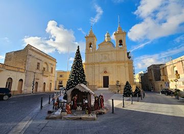 malta/gharb/attraction/san-lawrenz-central-square-water-fountain