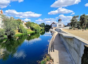 romania/bihor/attraction/zion-neolog-synagogue