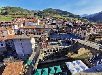 spain/picos-de-europa/attraction/torre-del-infantado