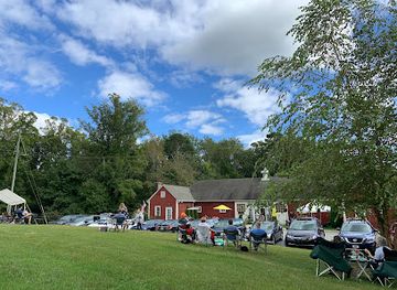 north-carolina/foothills/attraction/grassy-creek-vineyard-winery