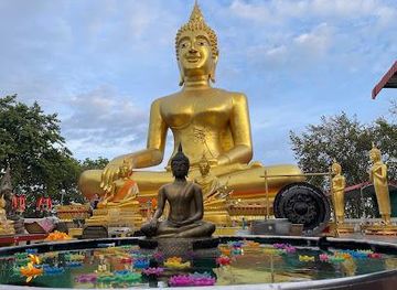 thailand/pattaya/attraction/wat-phra-yai