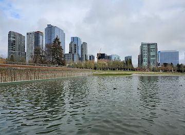 washington/bellevue/meydenbauer-bay/attraction/the-infinite-fountain