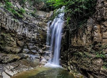 georgia/mtskheta/attraction/leghvtakhevi-waterfall
