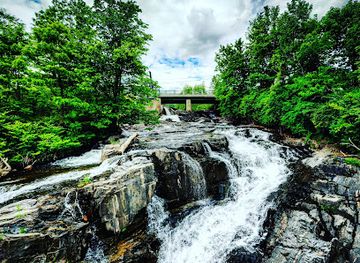 vermont/molly-falls-state-park/attraction/barnet-falls