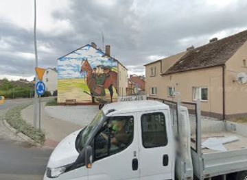 poland/warta-mouth-national-park/attraction/skwer-z-obeliskiem-i-armata