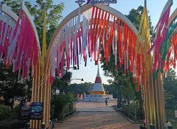 thailand/rayong/attraction/phra-chedi-klang-nam-samut-chedi