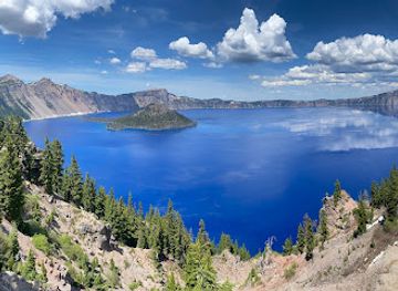 oregon/crater-lake-national-park/attraction/sinnott-memorial-observation-station
